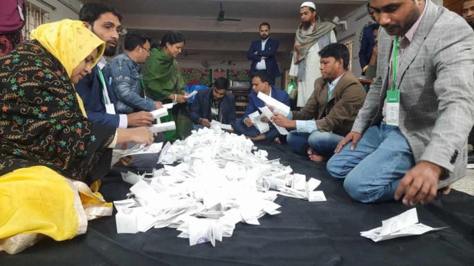 ভোট গ্রহণ শেষ, শুরু হয়েছে গণনা—ফলাফলের অপেক্ষায় দেশ