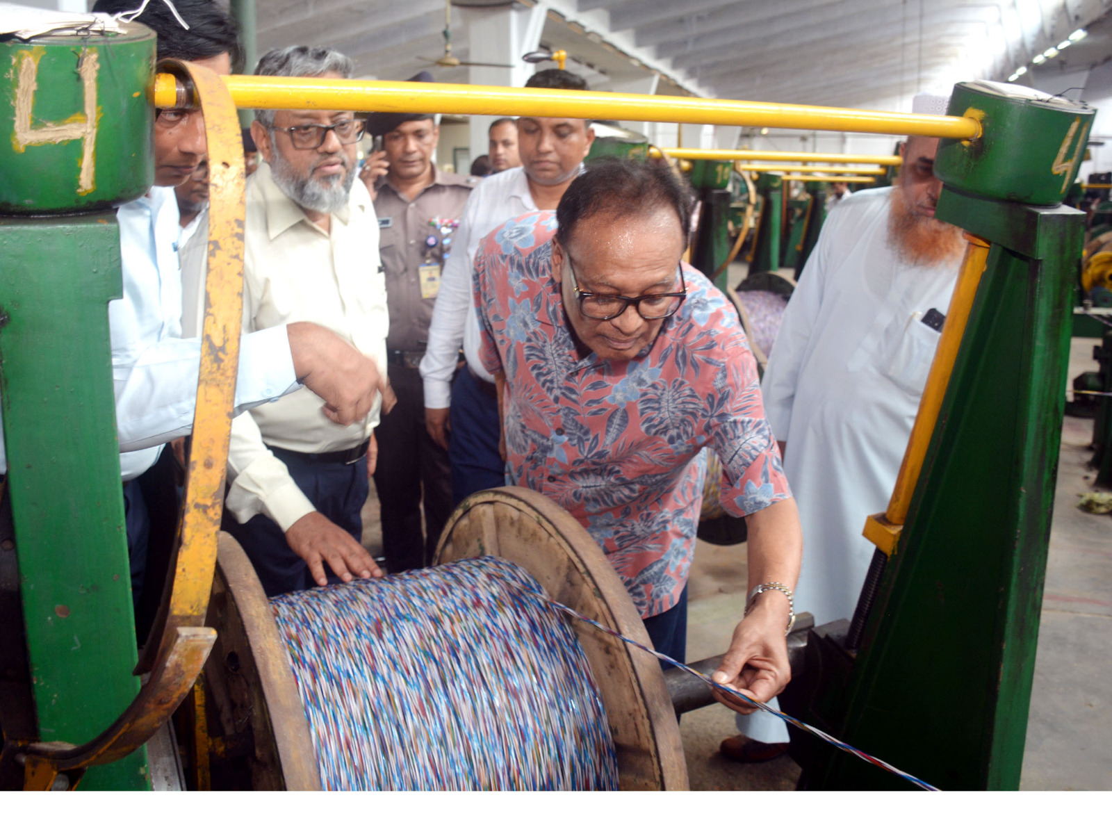 দেশীয় শিল্পের বিকাশ ও প্রযুক্তিনির্ভর অর্থনীতি গড়তে সরকার বদ্ধপরিকর: খুলনায় কেবল শিল্প পরিদর্শনে আইসিটি মন্ত্রী