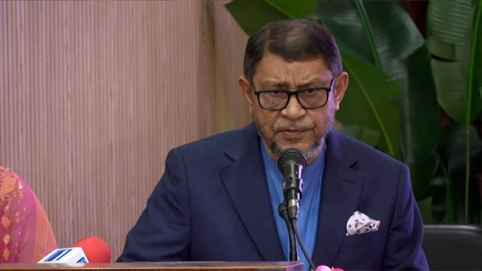 অপ্রয়োজনীয় সিজার এড়াতে চিকিৎসকদের প্রতি আহ্বান স্বাস্থ্যমন্ত্রীর