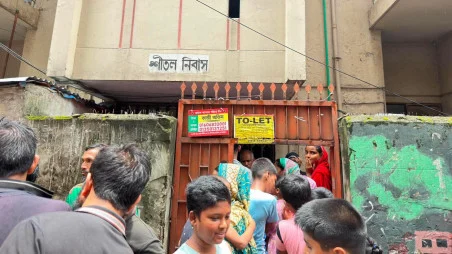 ঢাকার কলাবাগানে পারিবারিক কলহের জেরে দুই নারী নিহত, থানায় আত্মসমর্পণ স্বামীর