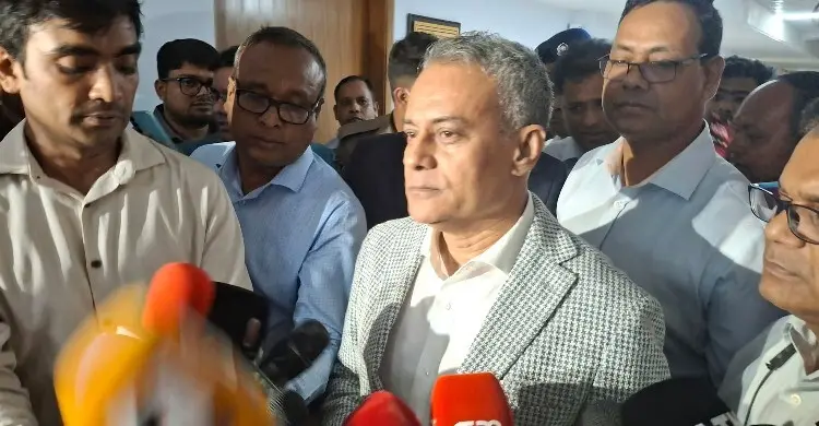 নির্ধারিত ভাড়ার বেশি নিলেই বাতিল হবে বাসের রুট পারমিট