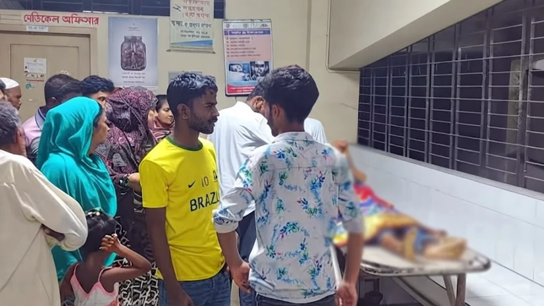 পঞ্চগড়ে বাবা-মায়ের সামনে ট্রাক্টরের ধাক্কায় প্রাণ গেল ৮ বছরের খুশির