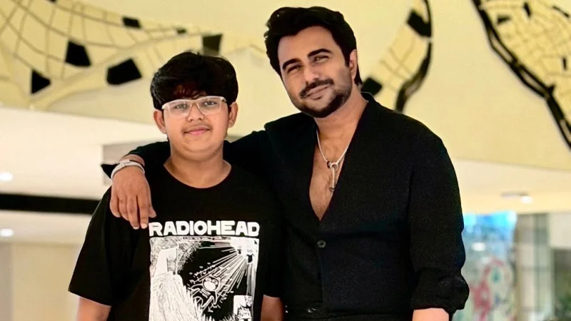 বাবা-ছেলের একই দিনে জন্মদিন, শুভেচ্ছার জবাবে কৃতজ্ঞতা জানালেন অপূর্ব