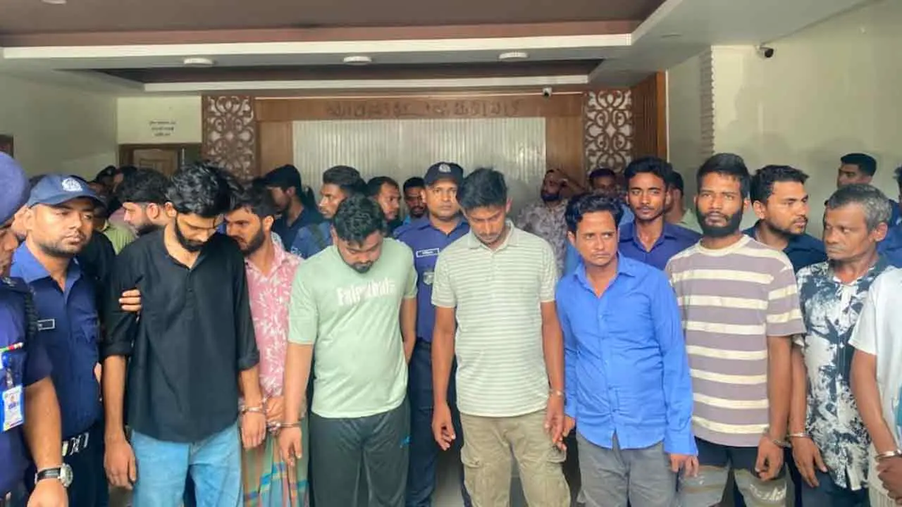 ২০ লাখ টাকা চাঁদা দাবির অভিযোগ, চট্টগ্রামে গ্রেপ্তার ৭