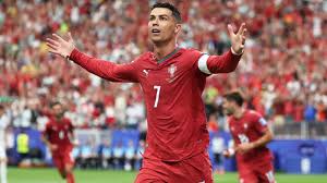 আন্তর্জাতিক ফুটবলকে বিদায় বলার পথে রোনালদো, ওয়েলস ম্যাচ হতে পারে শেষ অধ্যায়