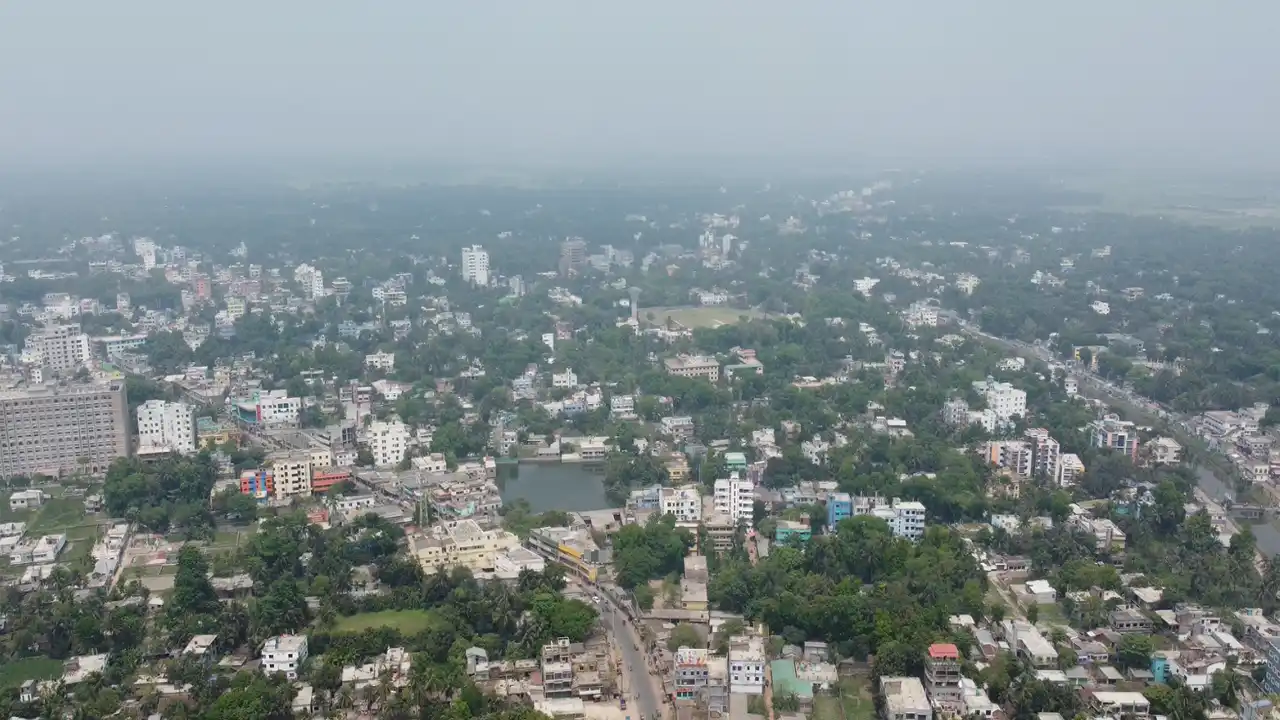 চিকিৎসক সংকটে বিপর্যস্ত সাতক্ষীরা: বিশ্ব স্বাস্থ্য দিবসে উঠে এলো করুণ চিত্র