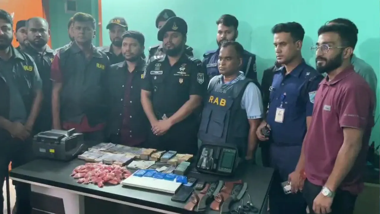 নারায়ণগঞ্জ-এ র‍্যাবের চিরুনি অভিযান: ড্রোনসহ বিপুল মাদক উদ্ধার, গ্রেপ্তার ১০