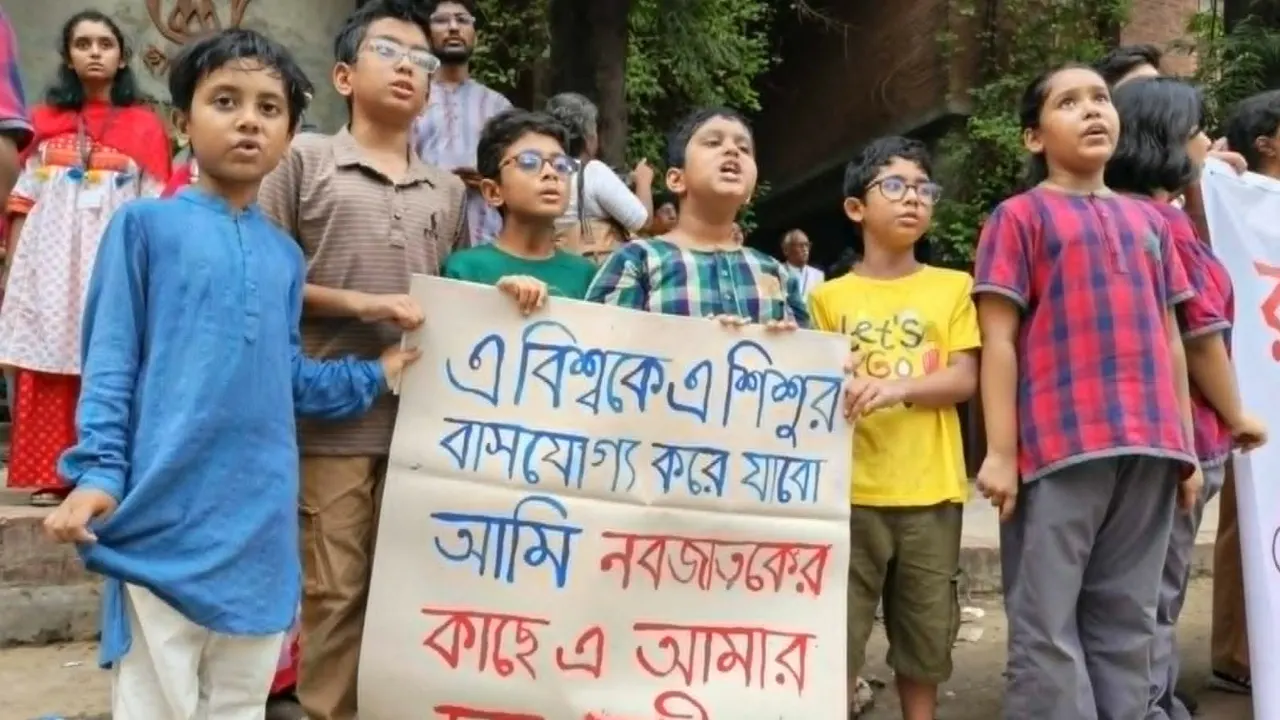 রামিসা হত্যার প্রতিবাদে গানে গানে সোচ্চার নালন্দা শিক্ষার্থীরা