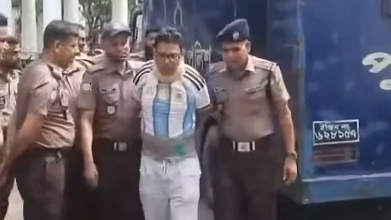 আর্জেন্টিনার জার্সি পরে ট্রাইব্যুনালে পলক, ভিডিও ভাইরাল