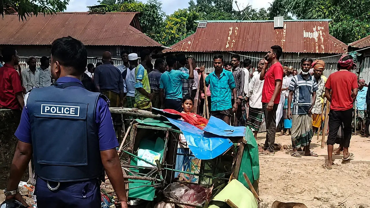 নেত্রকোনায় কবরস্থান নিয়ে দুই পক্ষের সংঘর্ষ, আহত ১২০