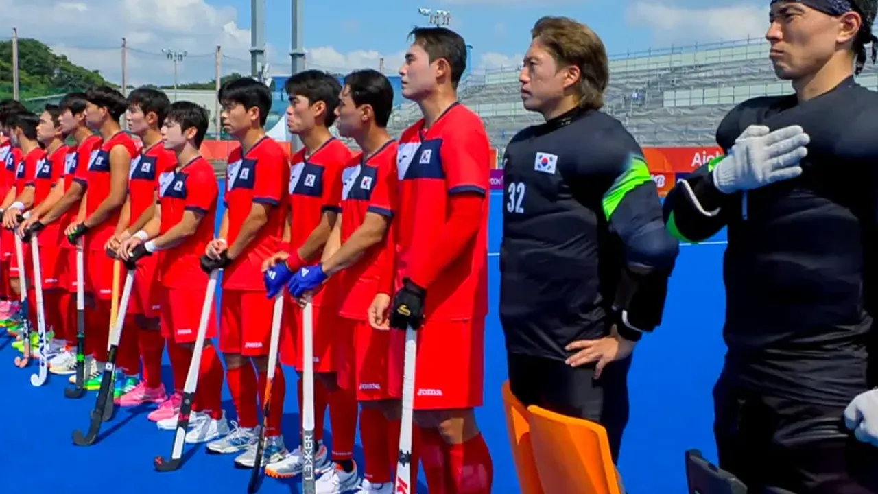 দক্ষিণ কোরিয়ার ম্যাচের আগে বাজল উত্তর কোরিয়ার জাতীয় সংগীত