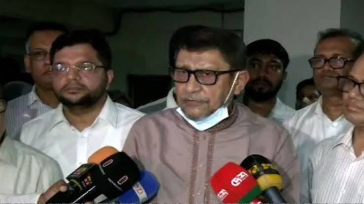 হাসপাতালের অনিয়ম-দুর্নীতি নিয়ে কঠোর স্বাস্থ্যমন্ত্রী