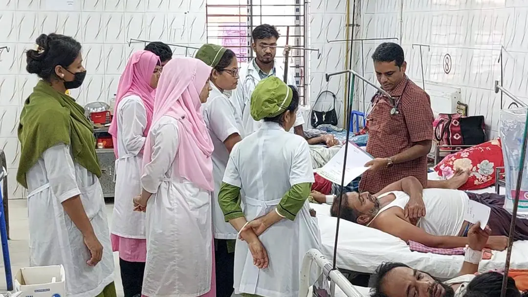 ঝালকাঠিতে উদ্বেগজনক হারে বাড়ছে ডেঙ্গু, উচ্চ ঝুঁকিতে ৭ এলাকা