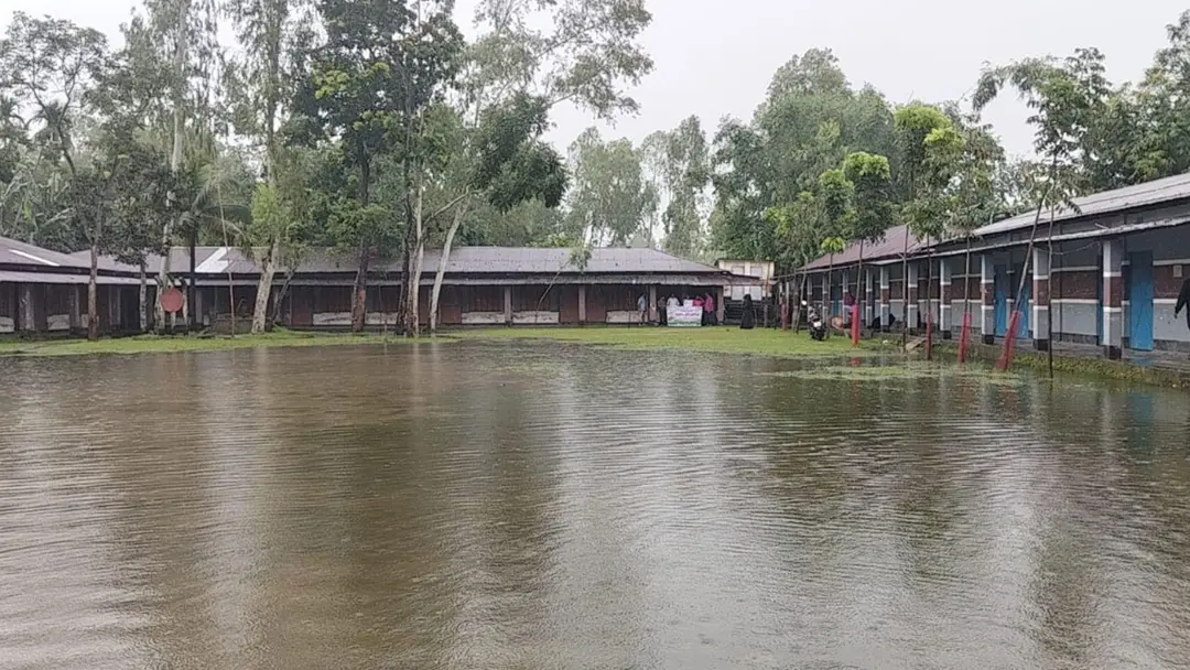 তিস্তার পানি বিপৎসীমার ওপরে, লালমনিরহাটের নিম্নাঞ্চল প্লাবিত