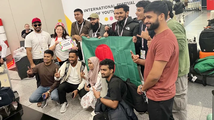 রাশিয়ায় যুব উৎসবে বিশ্বের ১০ হাজার প্রতিনিধি, অংশ নিচ্ছেন ৭৪ বাংলাদেশি