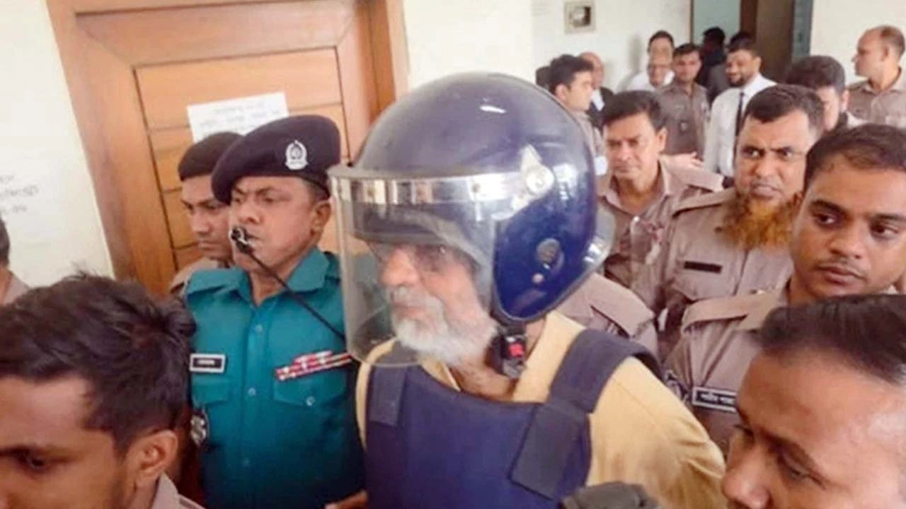 রিমান্ড শেষে আদালতে আখতারুজ্জামান, জামিন আবেদন